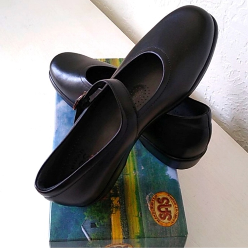 SAS Maria Black Shoes NWOT 9.5 W